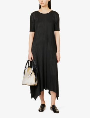 Shop Issey Miyake Womens Black Short-sleeve Asymmetric-hem Knitted Midi Dress