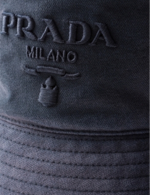 Prada Logo Embroidered Bucket Hat In Blue