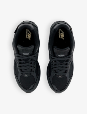 NEW BALANCE MENS BLACK 2002 SUEDE AND MESH LOW-TOP TRAINERS 