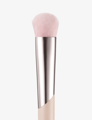 FENTY BEAUTY: Precision concealer brush 180