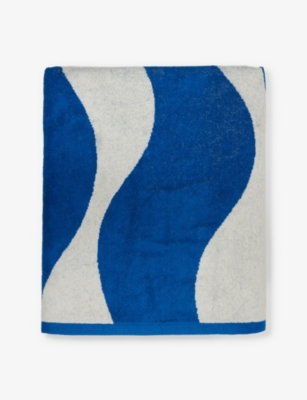 PLEASING: Wavy organic-cotton towel