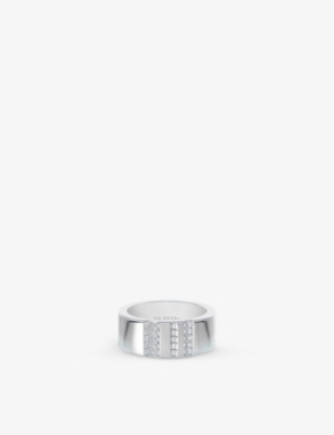 DE BEERS JEWELLERS: RVL 18ct white-gold and diamond ring