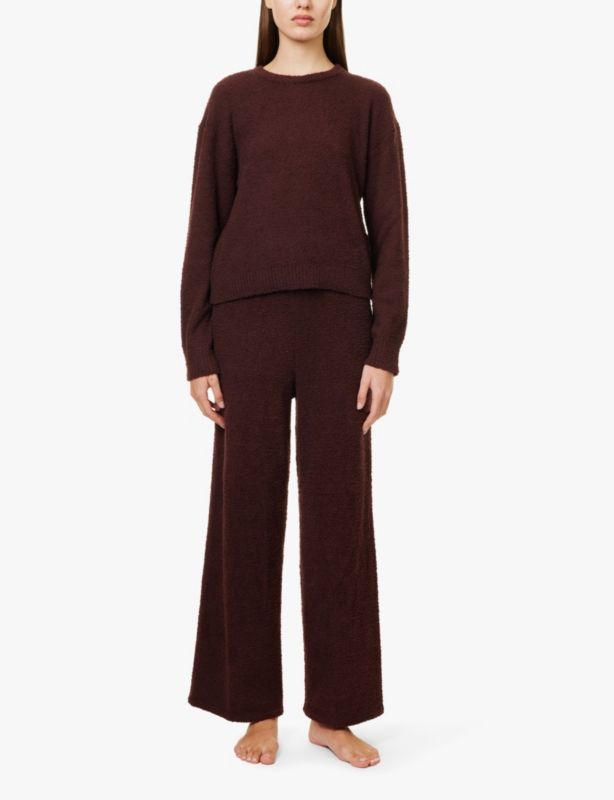 Elasticated-waistband wide-leg mid-rise fleece trousers