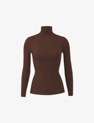 Shop Skims Womens Cocoa Fits Everybody Turtleneck Stretch-woven Top Xxxl