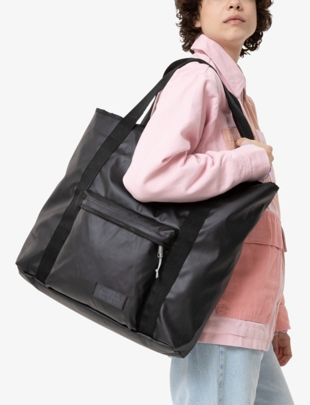 Tarlie logo-patch woven tote bag