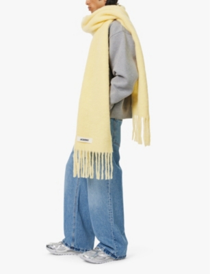 Shop Jacquemus Mens L'echarpe Carro Fringed Wool-blend Scarf Yellow