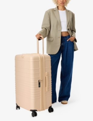 BEIS IN BEIGE THE LARGE CHECK-IN ROLLER FOUR-WHEEL SHELL SUITCASE 79.5CM X 50CM 