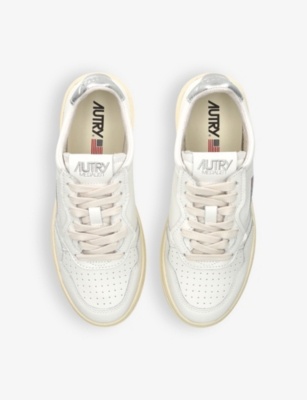 Autry 'medalist' White Low Top Sneakers With Black Contrasting Heel Tab In Leather Woman In White/comb