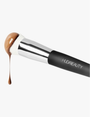Huda Beauty Easy Blur Foundation Brush In White