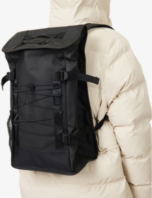RAINS MENS BLACK TRAIL MOUNTAINEER SHELL BACKPACK 