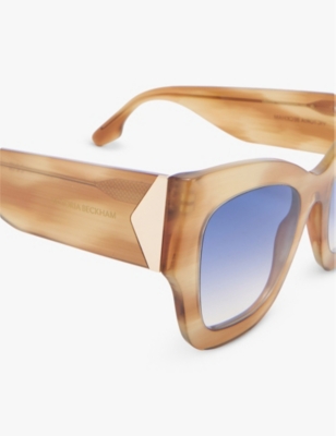 Shop Victoria Beckham Womens  Vb652s Honey Brow Cat-eye-frame Acetate Sunglasses In Honey Brown Horn