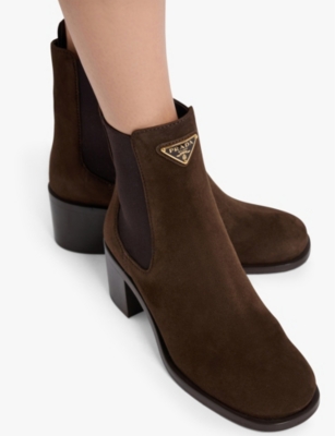 PRADA WOMENS BROWN TRIANGLE-PLAQUE SUEDE HEELED BOOTS 