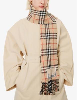 Burberry Womens  Rectangular-shape Check-pattern Wool-cashmere Blend Scarf In Sand