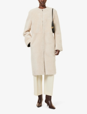 Totême Shearling Coat In Cream
