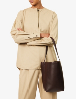 The Row Medium North South Park Tote Bag In Chestnut