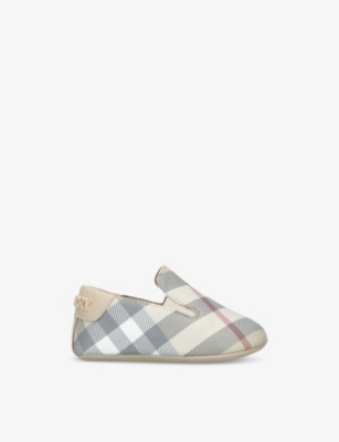 BURBERRY deals Charlton Check Crib Shoe