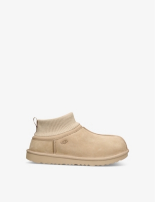Ugg Stretch Cuff Unisex Boots In Beige