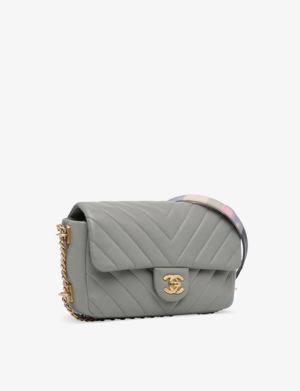 Pre-loved Chanel Mini chevron leather cross-body bag
