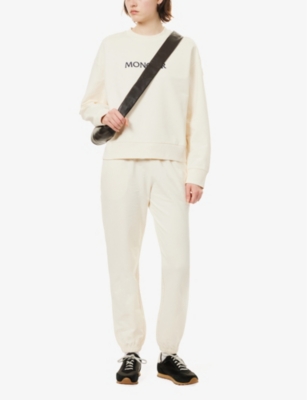 MONCLER WOMENS MONCLER BRAND-PATCH TWO-SLIP-POCKETS TAPERED-LEG MID-RISE COTTON-JERSEY JOGGING BOTTOMS 