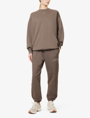 Gymshark Womens Collegiate Velvet-branding Cotton-blend Sweatshirt Gs Camo Brown In Gs Camo Brown