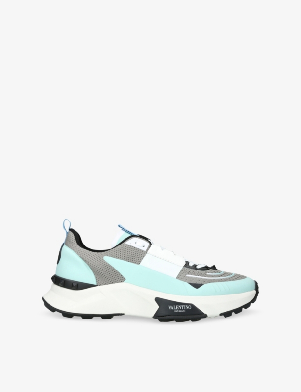 True Act Mesh Low-Top Trainers