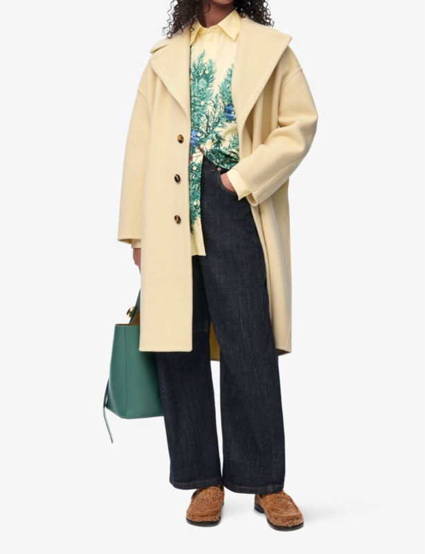 Broad-collar dropped-shoulder wool coat