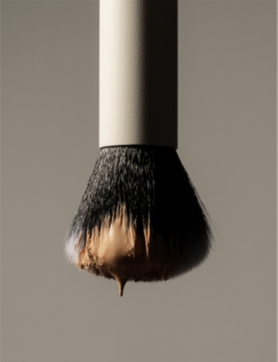 MOONGLAZE MULTI USE MAKE-UP BRUSH 29G 