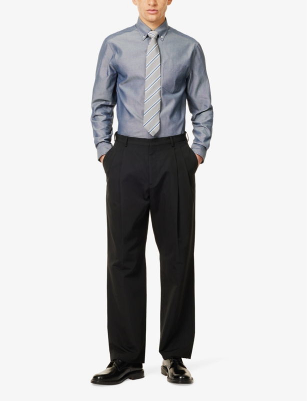 Buttoned-down collar patch-pocket slim-fit cotton shirt