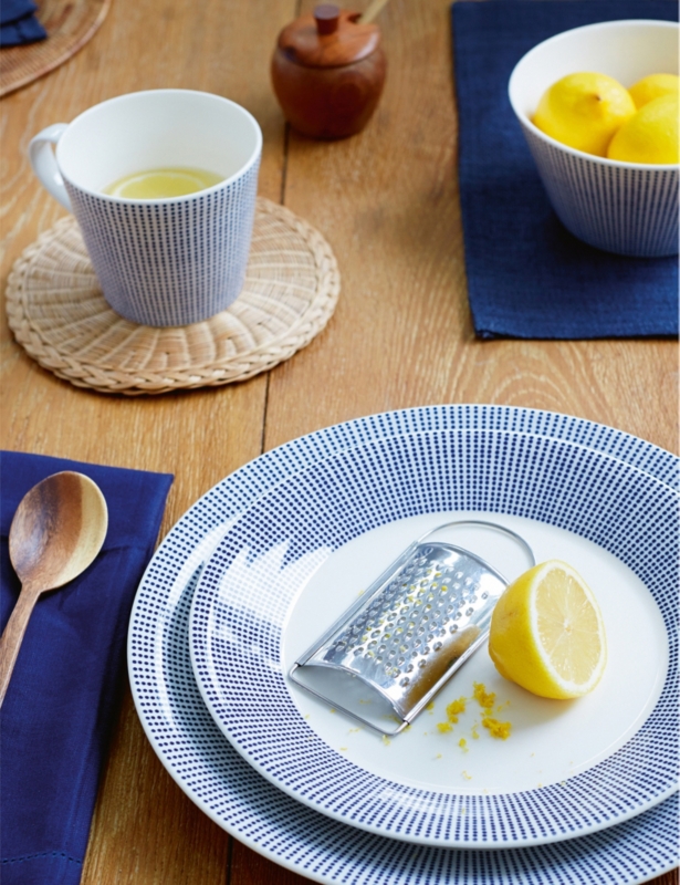 Pacific Blue Dots Porcelain 16-Piece Dinnerware Set