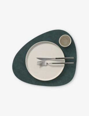Curve large reversible leather table mat 35cm-45cm