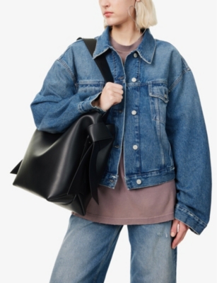 Acne Studios Womens  Musubi Medium Leather Shoulder Bag In Black