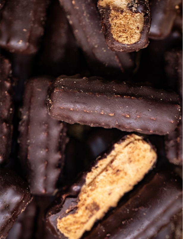 Small Krumiretti Dark Chocolate Covered Biscuits Tin 180g