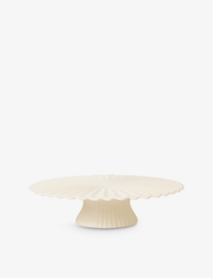 FERM LIVING OUNTAIN SCALLOPED-EDGE STONEWARE CAKE STAND OFF-WHITE 