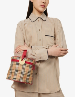 RESELFRIDGES: Pre-loved Burberry Haymarket Check Vanity Coated Canvas Bag