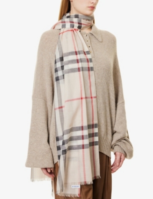 Burberry Womens Stone Check Burb Mu 220x70 Gnt Chk Gze In Stone Check