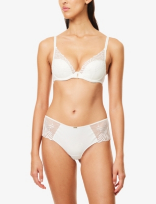 Chantelle Womens Legend Plunge T-shirt Lace Bra Milk 30dd In Neutral