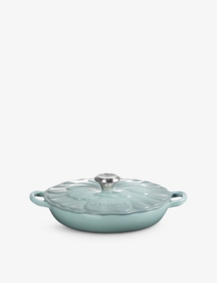 LE CREUSET: Petal cast-iron round casserole dish 26cm