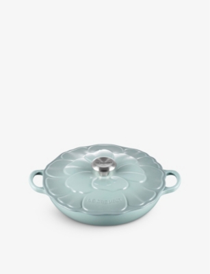 LE CREUSET: Petal cast-iron round casserole dish 26cm