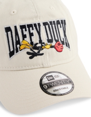 NEW ERA: Daffy Duck Warner Brothers 9TWENTY Adjustable Cotton Cap