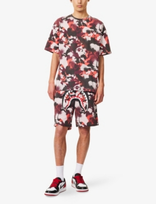 A Bathing Ape Mens Red Shark-graphic Camo Cotton-jersey Sweat Shorts