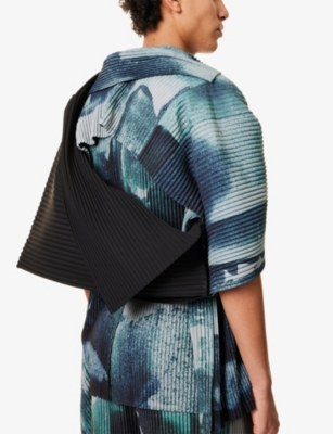 HOMME PLISSE ISSEY MIYAKE: Overlap Plisse Knitted Tote Bag