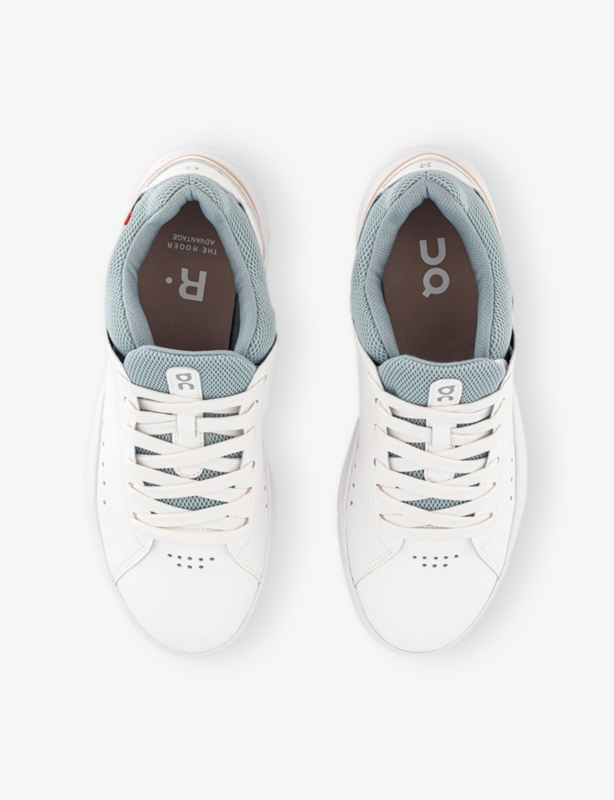 The Roger Advantage Low-Top Leather Trainers