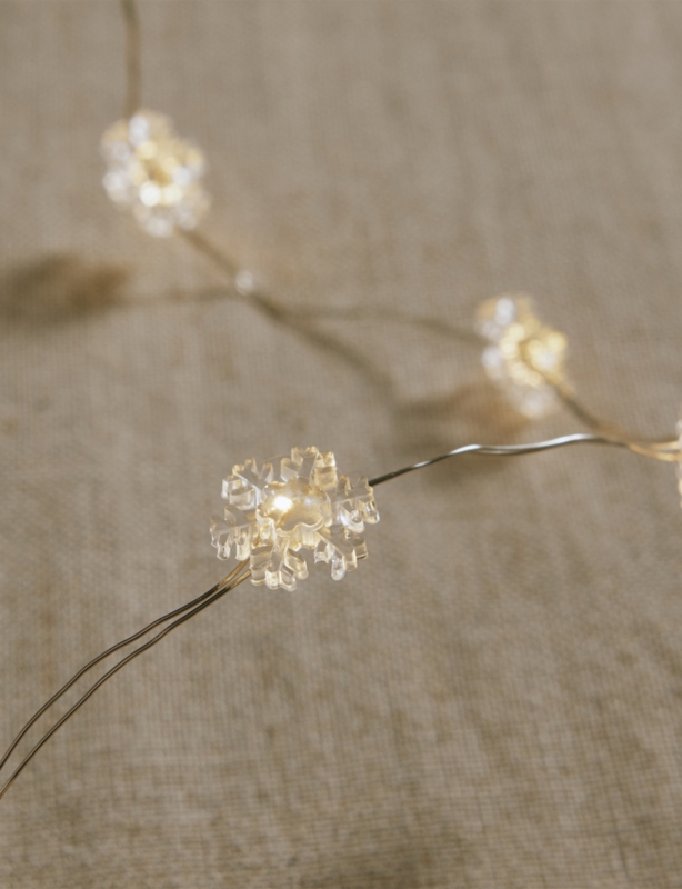 80-Bulb Snowflake LED Fairy Lights