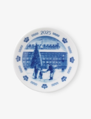 ROYAL COPENHAGEN: Christmas in Copenhagen 2025 Porcelain Plate 8.5cm