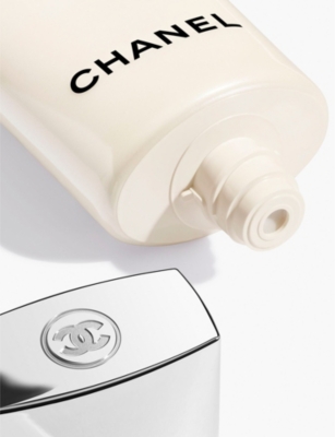 CHANEL: <strong>Éclat Premier La Mousse</strong> Brightening Cleansing Cream-To-Foam Tube 150ml