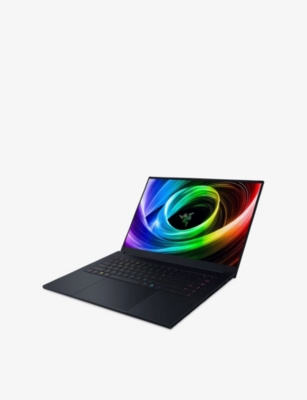 RAZER: Blade 16 OLED RTX 5090 Gaming Laptop