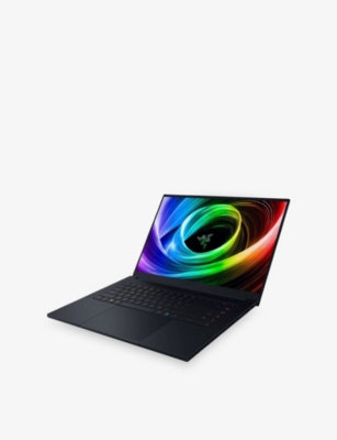 RAZER: Blade 16 OLED RTX 5090 Gaming Laptop