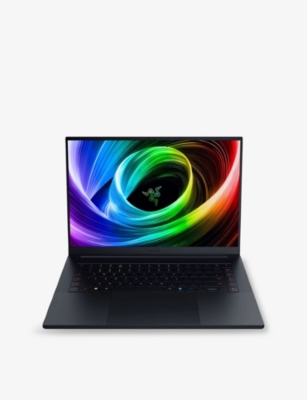 RAZER: Blade 16 OLED RTX 5090 Gaming Laptop