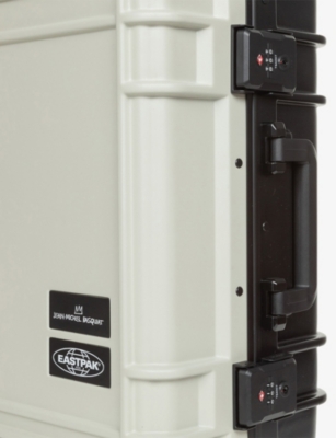 EASTPAK: Resist'R Case Spinner 4-Wheel Cabin Suitcase 55cm