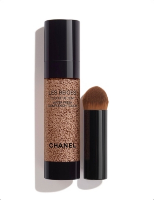 Chanel <strong>les Beiges Water-fresh Complexion Touch</strong> Even - Illuminate - Hydrate